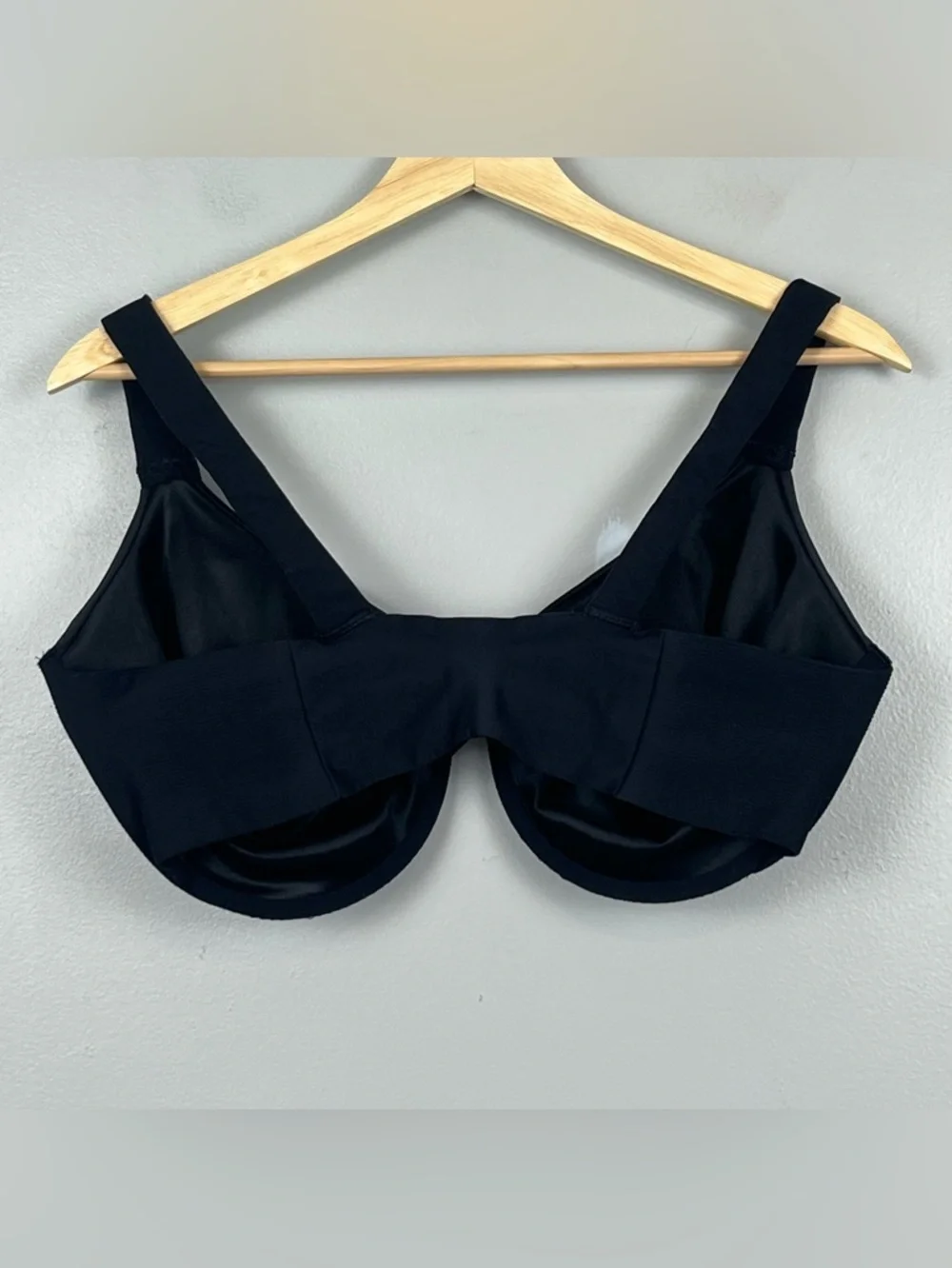 Spanx black Bra-llelujah unlined underwire bra, 42DD.